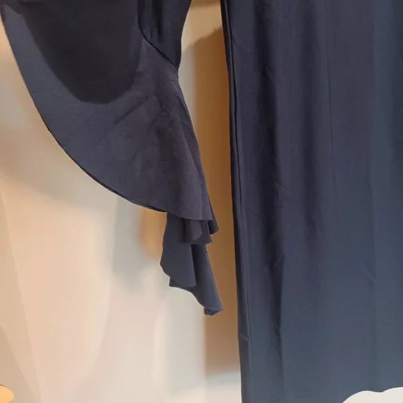 Off Shoulder Ruffle sleeve dress - Picture 8 of 9